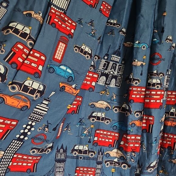 Novelty Blue Pleated Skater Skirt with British Cityscape Print - Picture 6 of 16